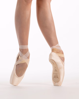 ALINA III P93 - Zapatilla de Punta con Escote V para Dedos Cortos — foto 1